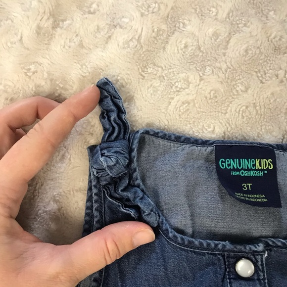Genuine Kids by OshKosh Blue Chambray Romper 3T - Picture 3 of 5